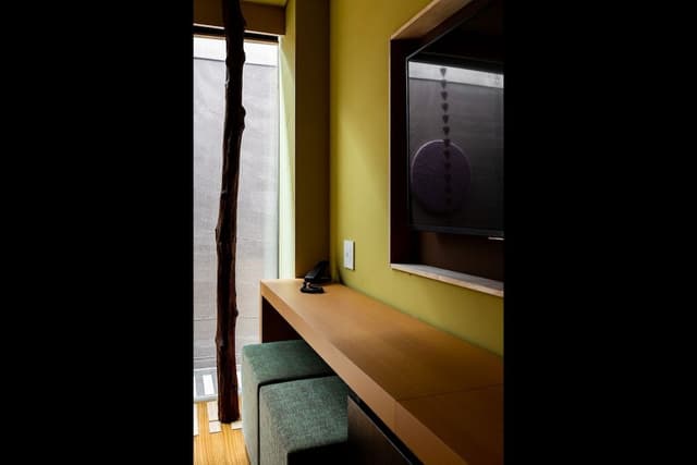 Hollywood Twin Room