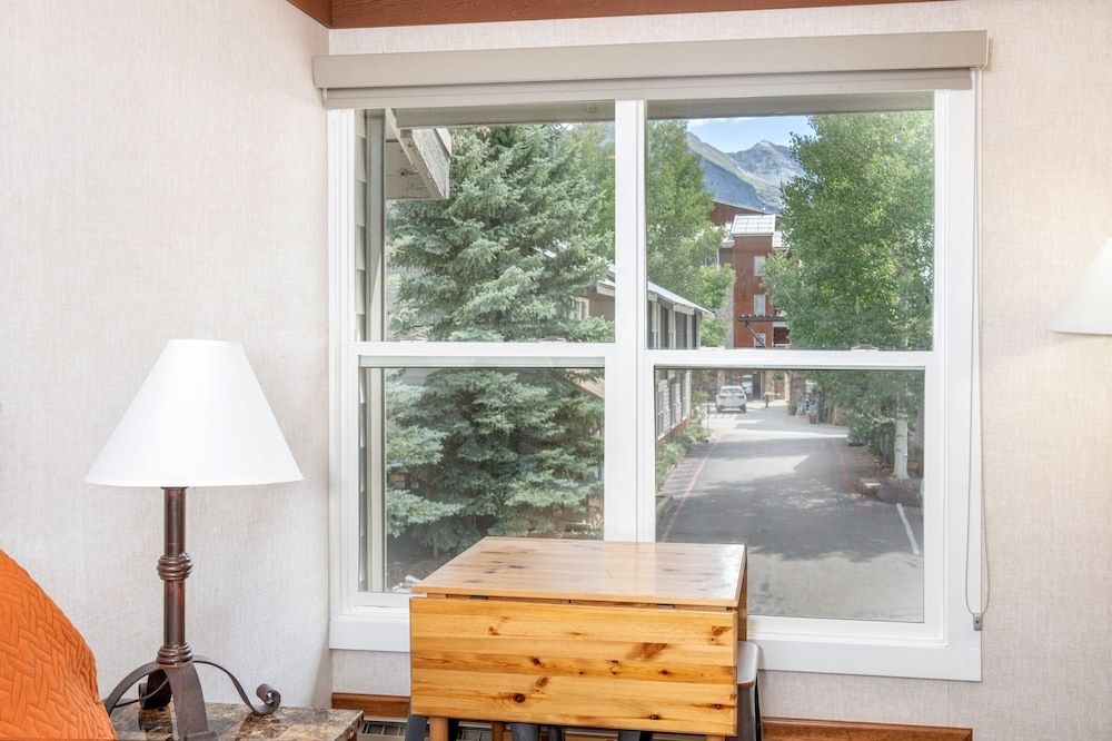 Mountainside Inn4
