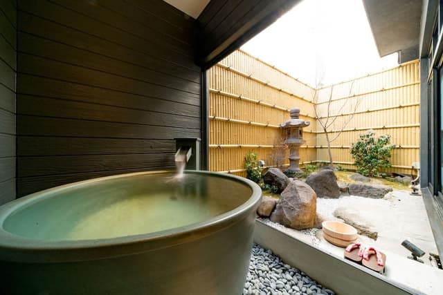 Private Vacation Home with Garden View