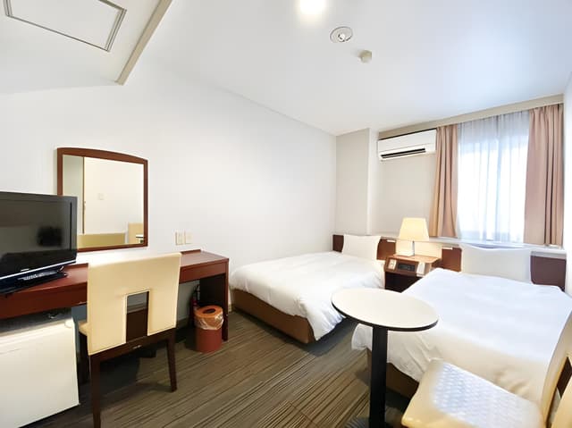 Standard Twin Room - Non-Smoking