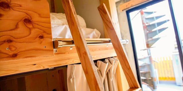 Shared Dormitory, Women only