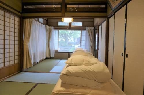 Quadruple Room with Shared Bathroom