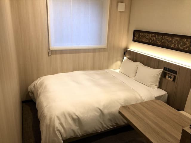 Small Double Room - Free-flowing drinks1hour (Within 15:00-20:00 only)