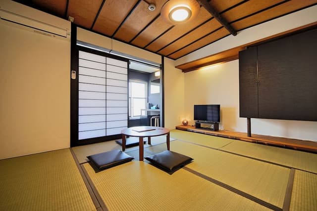 Standard Japanese Style Room, Shared Bathroom