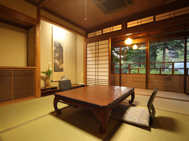 Japanese Style 6 Tatami - Shared Bath