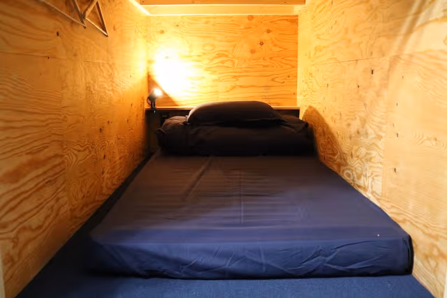 Mixed Dormitory (L)
