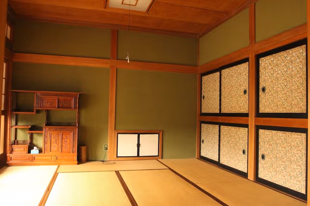 Suite, Garden View