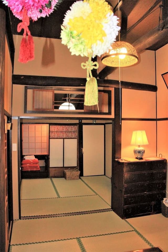 Traditional Townhome, 4 Bedrooms, Non Smoking, City View