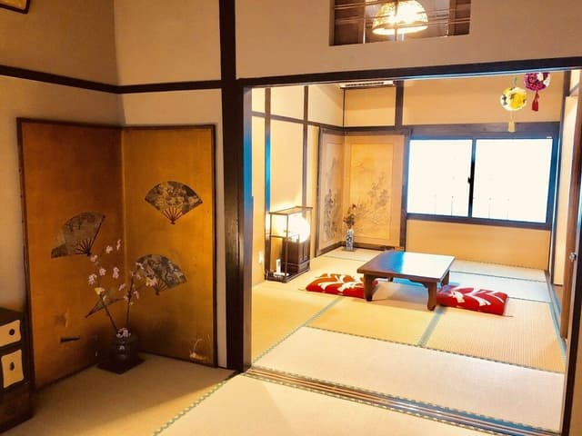 Traditional Townhome, 4 Bedrooms, Non Smoking, City View