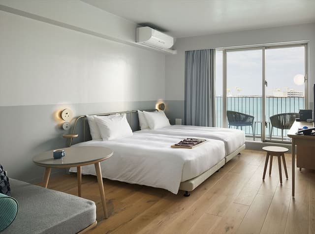 Superior Twin Room (with 1 sofa bed)