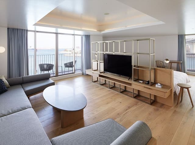 Anteroom Suite (2 Double beds with 2 sofa beds)