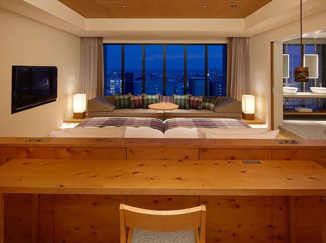 Executive Suite (14th Floor, with 2 sofa beds)