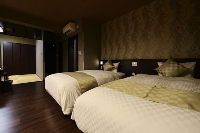 Family Suite (Hongwanji View)