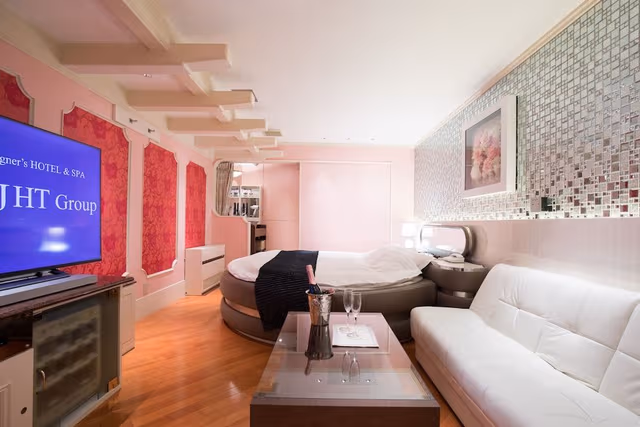 Standard Queen Room
