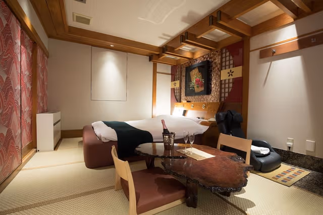 Double Room with Tatami Area