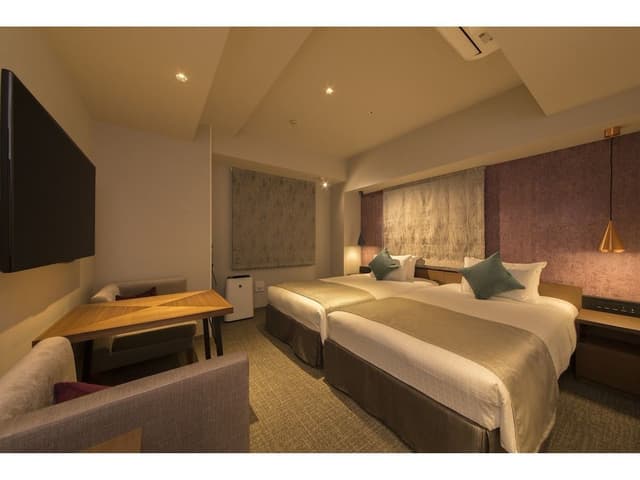 Superior Twin Room (2 single beds) for 1 person,separate bath and toilet,Non Smoking