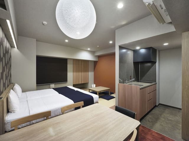 Deluxe Japanese Room