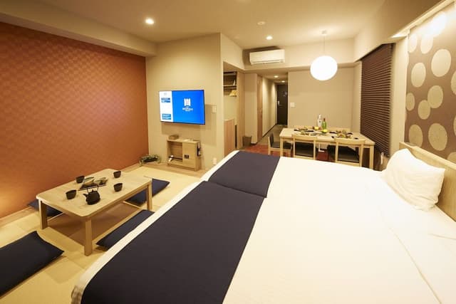 Deluxe Japanese Room