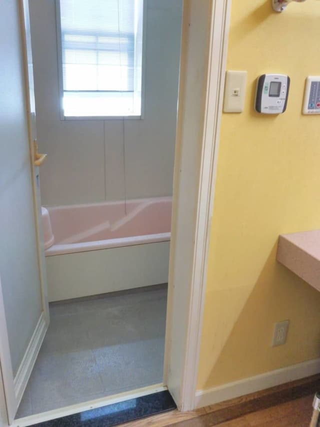 Japanese Style Room, Women only