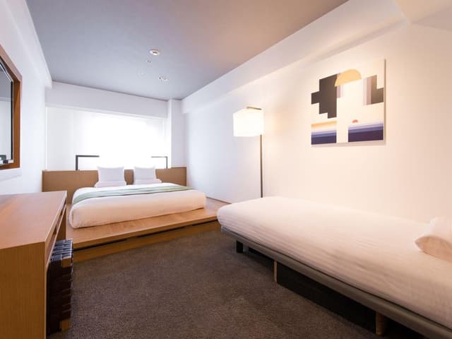 Comfort King Room with Sofa Bed - Non-Smoking