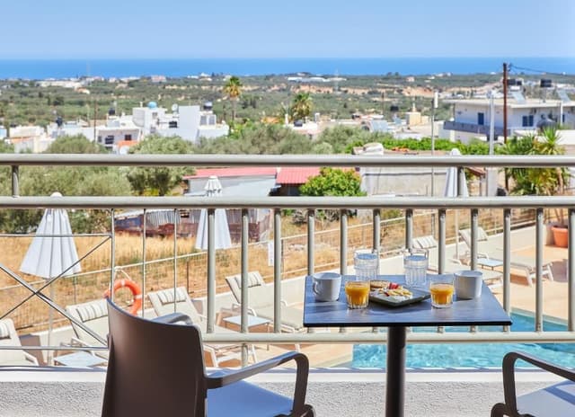One Bedroom Apartment with Sea View