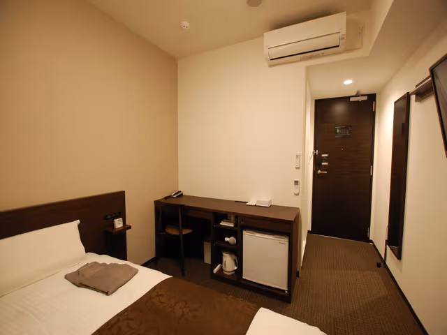 Small Double Room - Non-Smoking