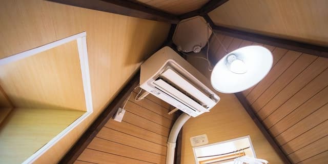 Tree shaped house, Twin Room