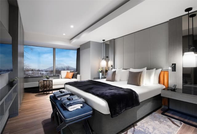 KING TWO BEDROOM SUITE