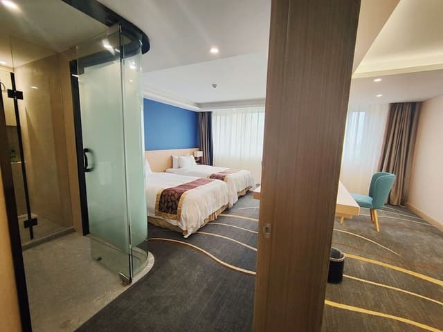 Deluxe Suite, 2 Twin Beds