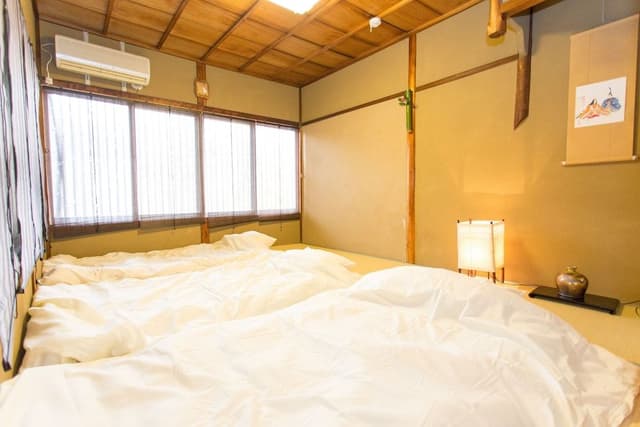 Private Vacation Home (for 2-7 People)