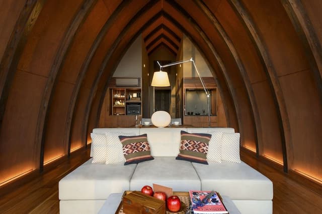 Luxury Villa (Stay from 15PM on arrival date to 10PM on departure date)