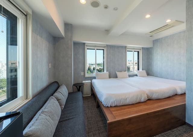 Triple Room, City View