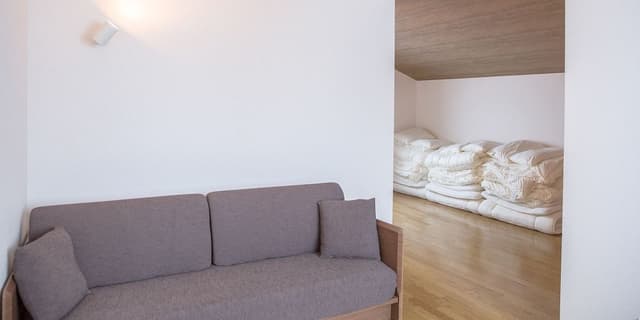 Cottage B for 8 People, Non Smoking (Free Wi-Fi)