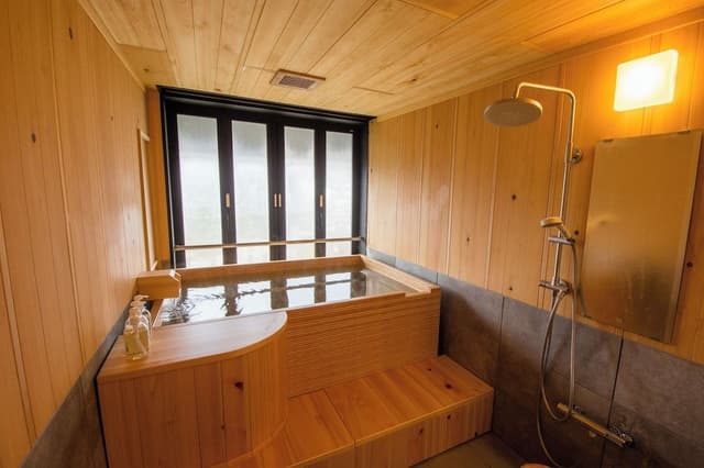 Kuon (Suite with open-view private bath) (6 years old and over)