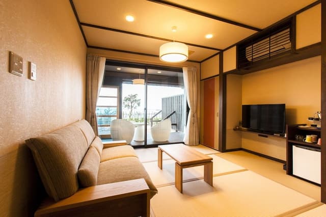 Japanese Style Basic Suite, “KAZAHA,” “YASOU” with Private Open-air Bath