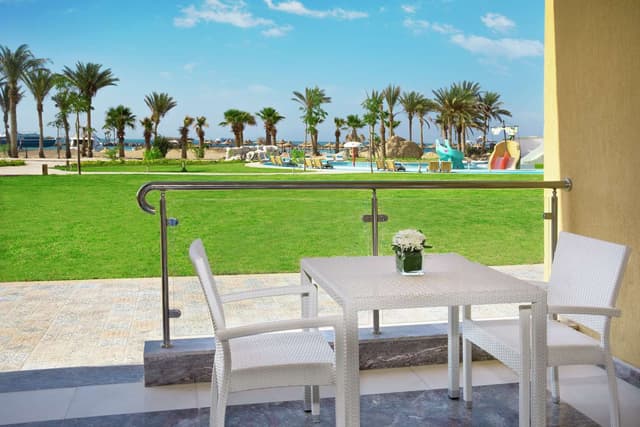 KING PREMIUM RM GARDEN VIEW
