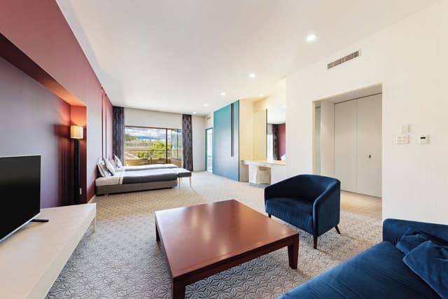 Lanai Suite (With private bathroom)(Non-Smoking)