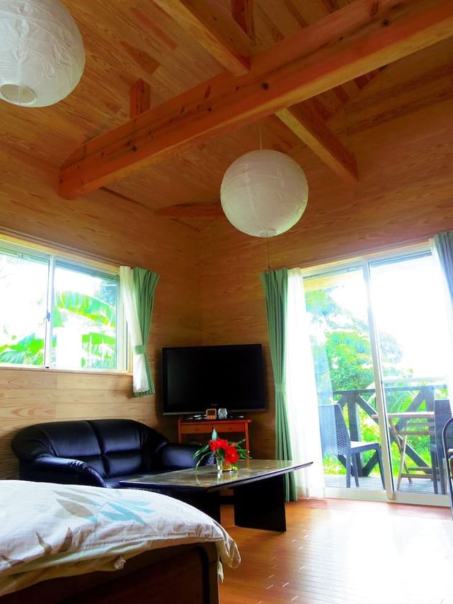 Cottage Annex, 2 Single beds and 3 Futons with Sea View