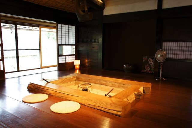 Hanabusa Traditional House with Continental Breakfast