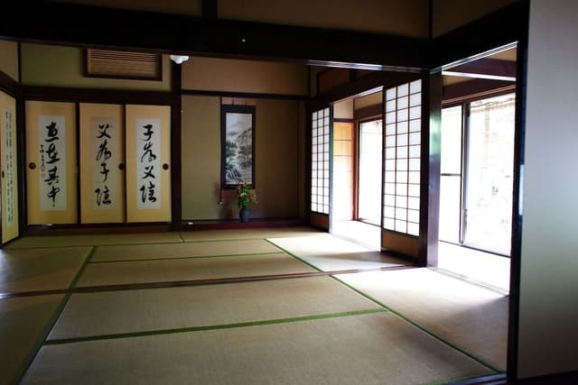 Hanabusa Traditional House with Continental Breakfast
