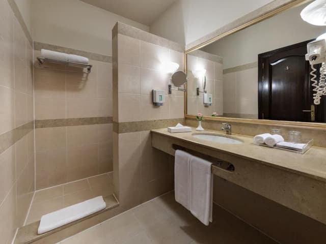 DISABLED - Superior Deluxe Twin Room