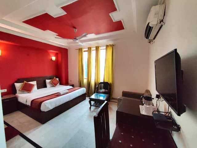 Deluxe Double or Twin Room