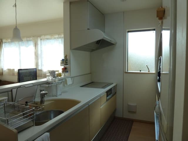 Twin Room B, Shared Bathroom (Nearest Station: JR Funabashi St. / Keisei Funabashi St.)