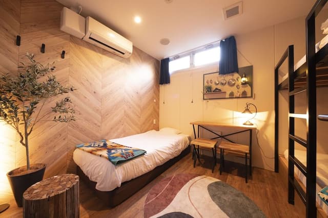 Triple Room Shared Shower Room