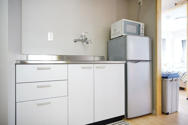 Apartment (302)