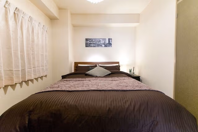 Apartment (303)