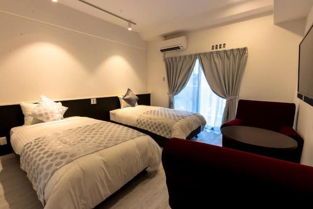 Deluxe Twin Room
