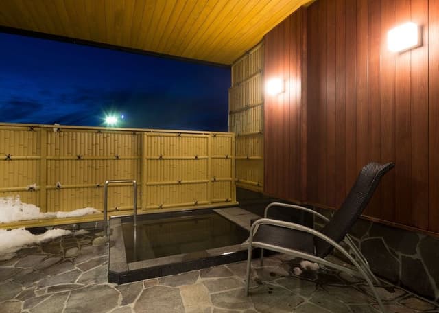 Japanese Western Style Room with Open-air bath