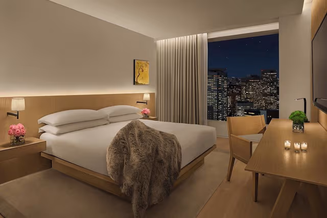 Suite, 1 King Bed, City View