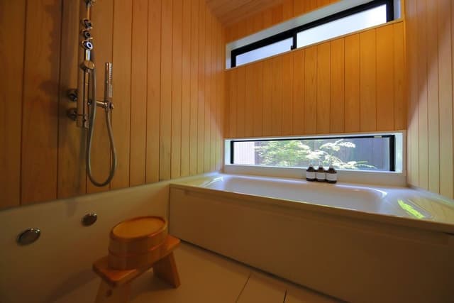 House, 2 Bedrooms (East)
